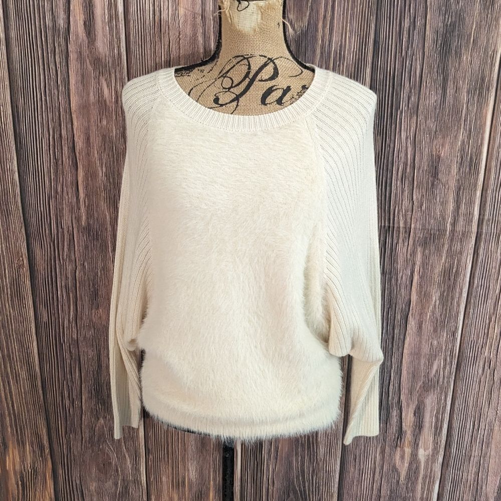 Wool sweater - Picture 5 of 9